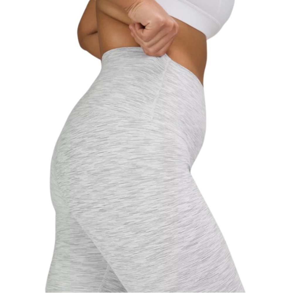 ‼️SOLD ‼️Lululemon Wunder Under Tight Women’s Size 2 - Picture 3 of 8